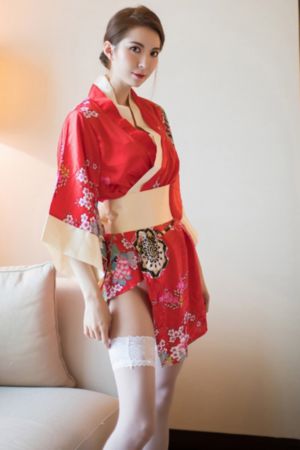 年轻的岳母伦理_720手机免费观看完整