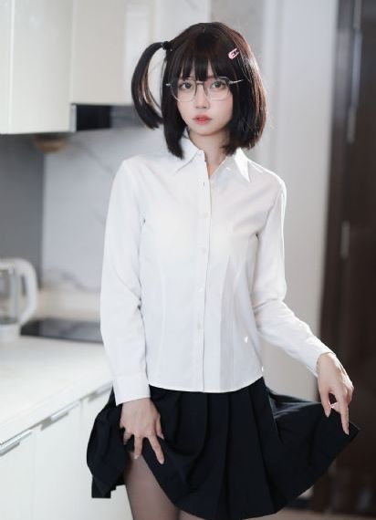 我们夫妇和老外小伙3p_蓝光原盘在线观看